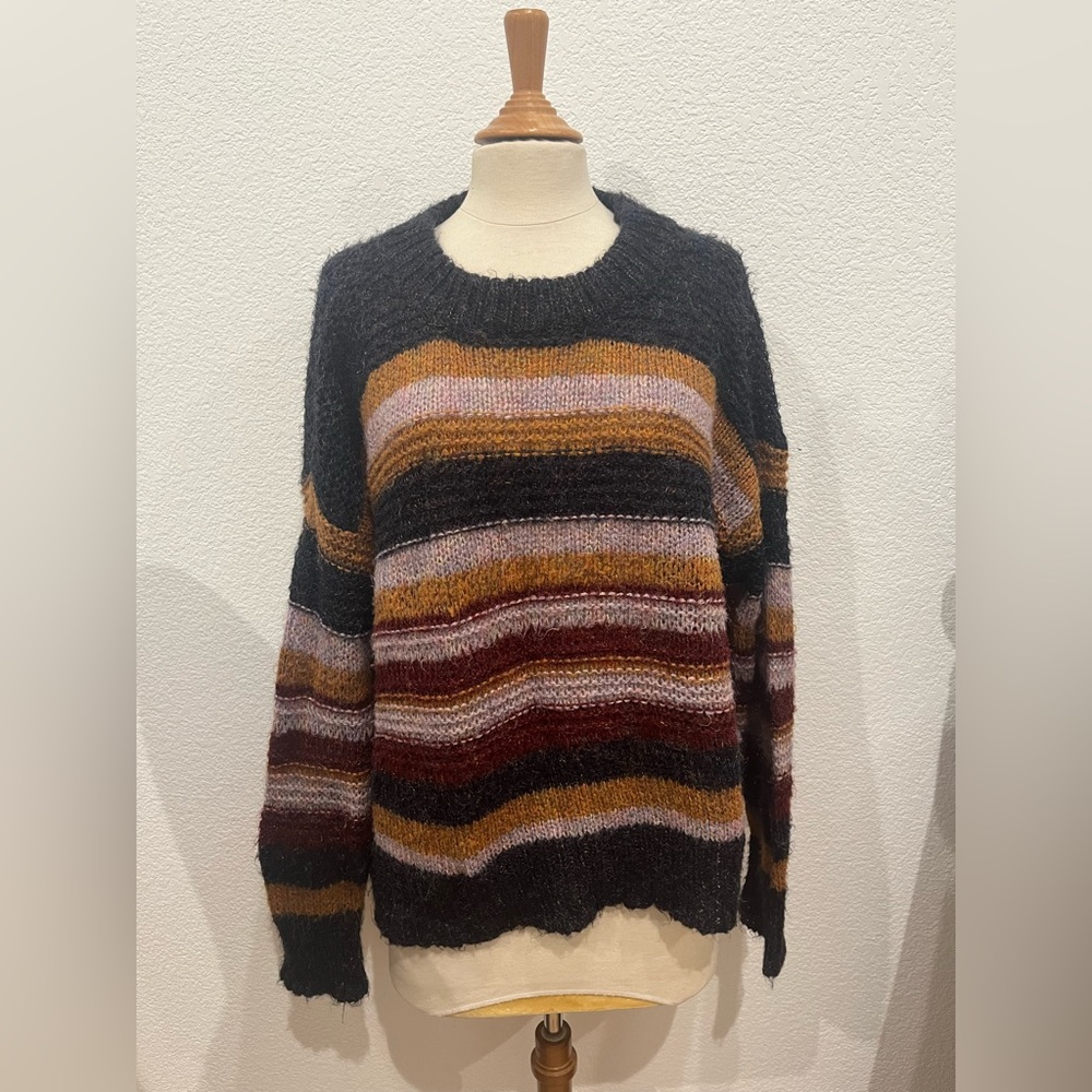Women’s Size M Oversized Kori America Multicolor Stripe Knit‎ Pullover Sweater.